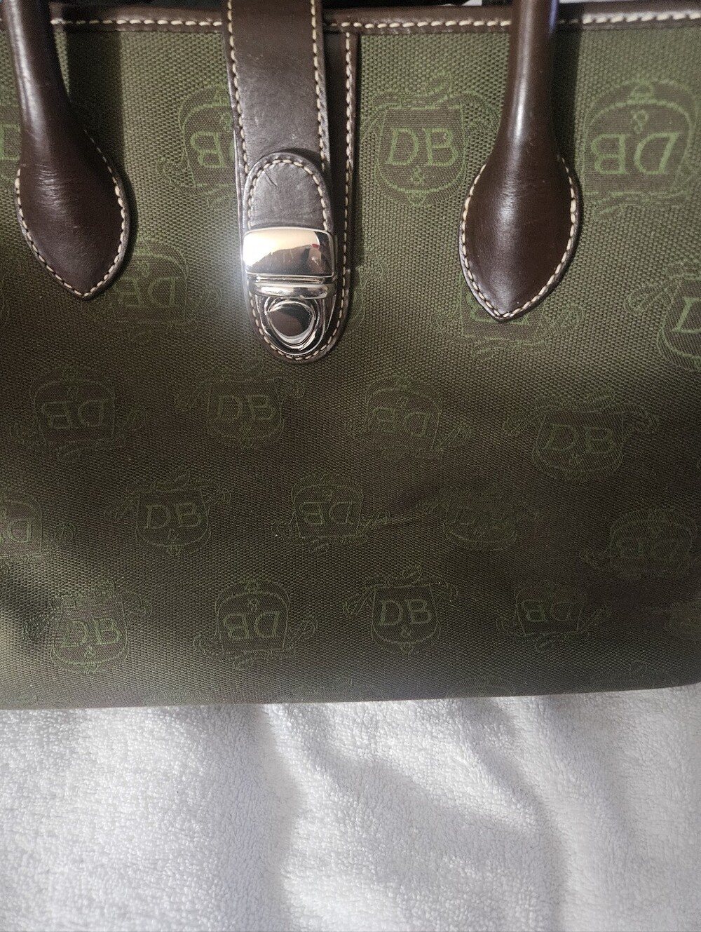 ❤️🩷Womens Dooney and Burke Dark Green/Brown Leather Tote with Silver Hardware🩷